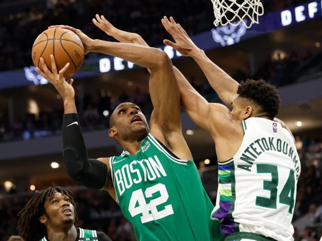 1651975028893049206.jpg al-horford (1).jpg